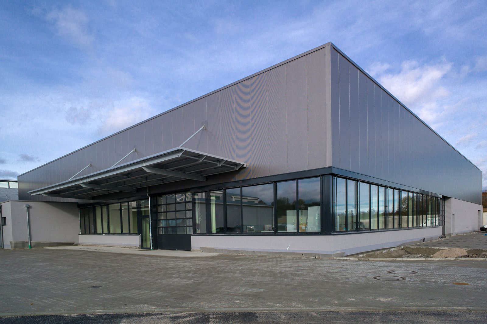 Gewerbebau Neuhausen